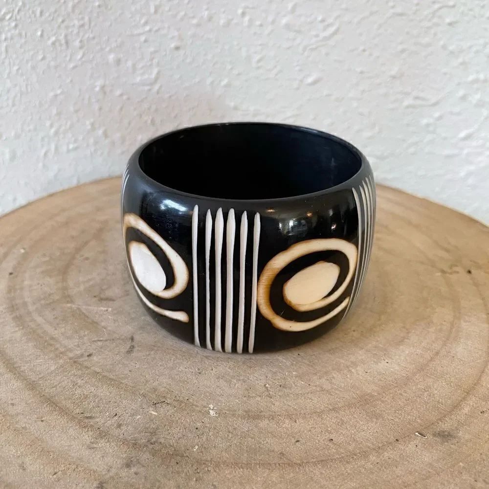 Islander Style Bracelet EUC 